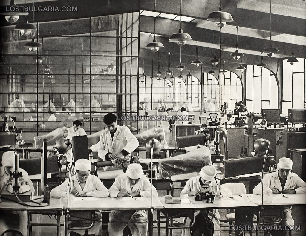 Ботевград, завод за полупроводници, 60-те години на ХХ век