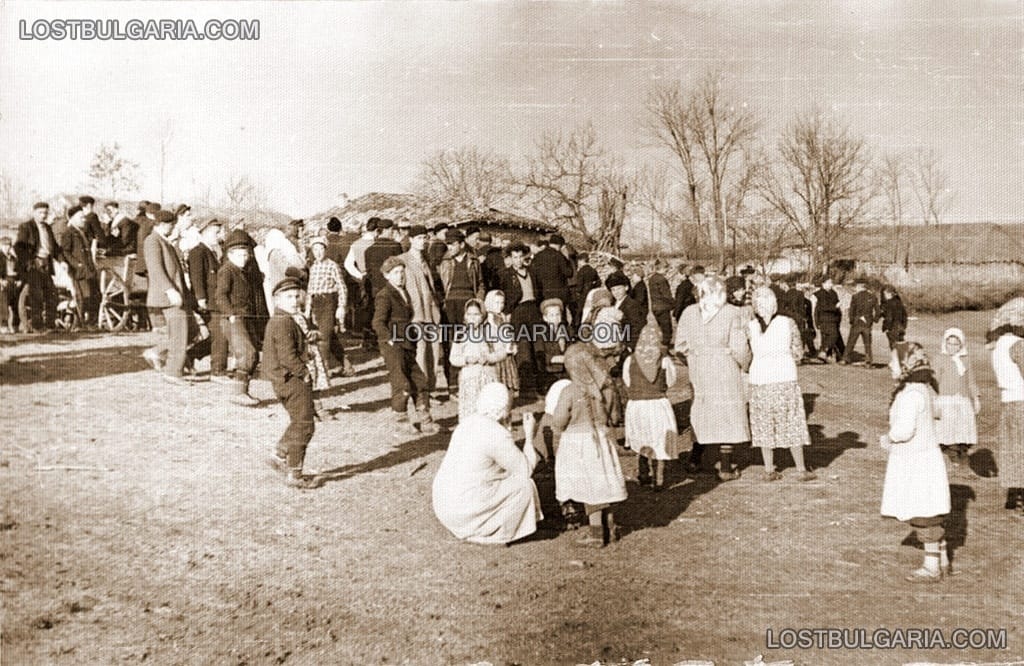 Български турци - сватба, на мегдана с каруцата на младоженците, Разградско, 50-те години на ХХ век