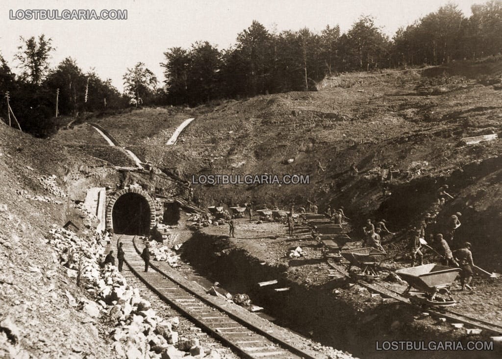 Строеж на железопътна линия, 30-те години на ХХ век