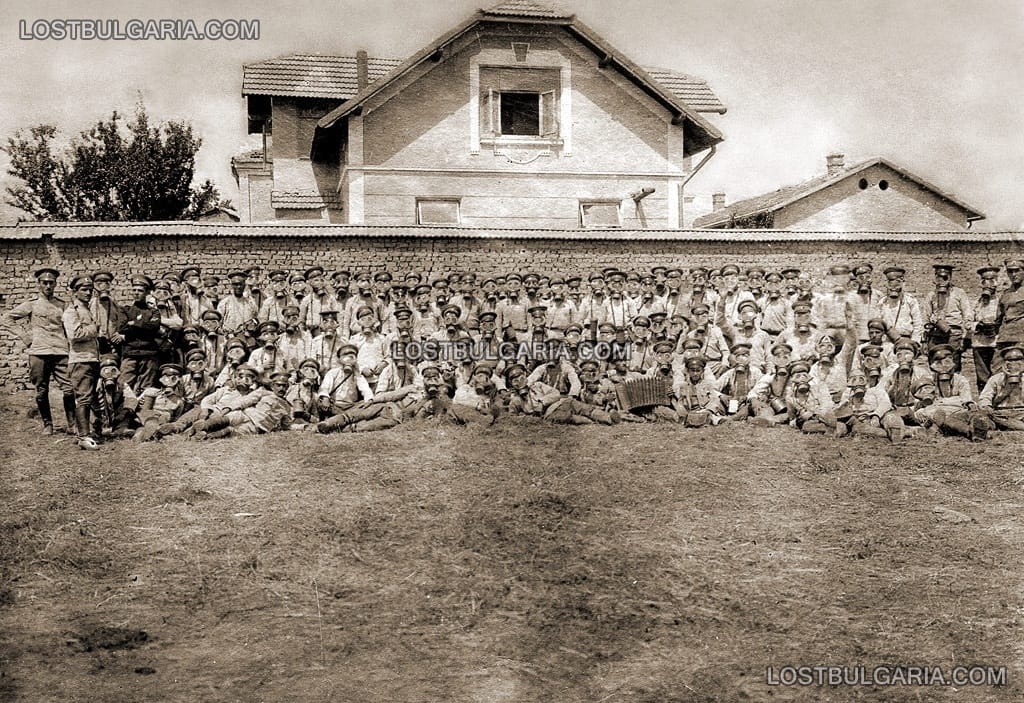 Скопие, Юлий 1917г., след едно учение с маски против задушливи газове