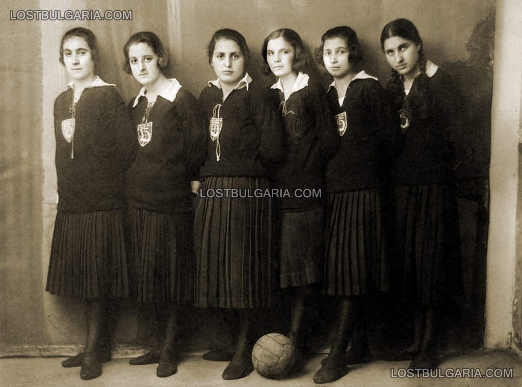 Дамски футболен тим "Бенковски"-София, 1925г.