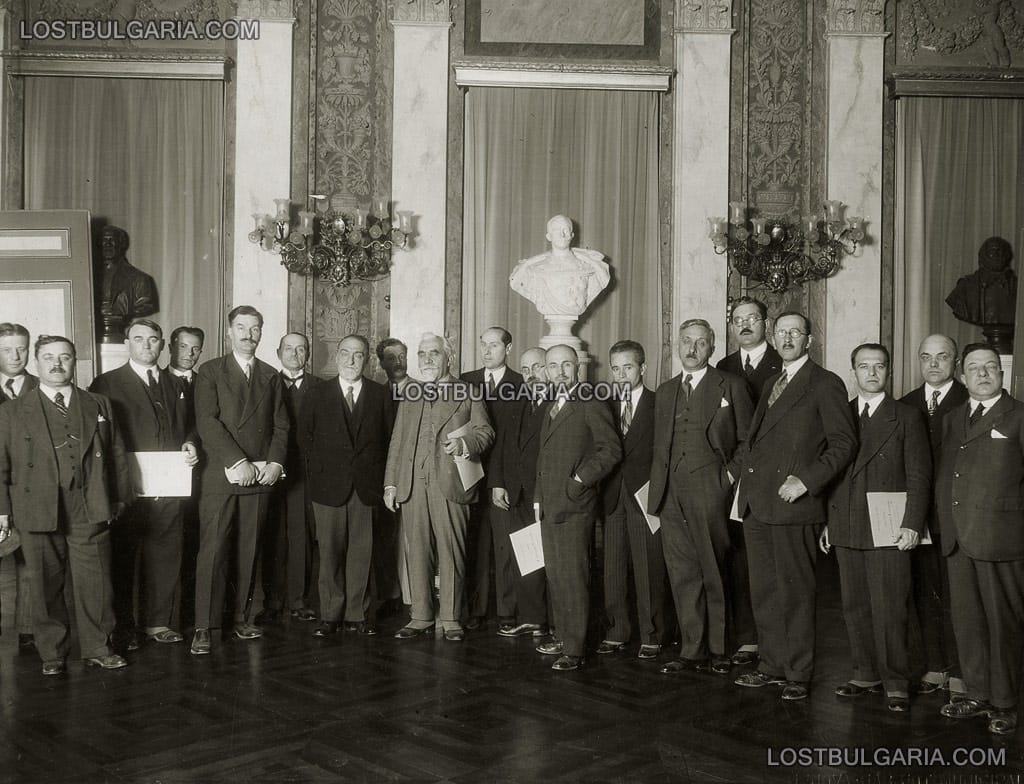 Делегация от видни български журналисти на посещение в Италия, Генуа 1932 г.