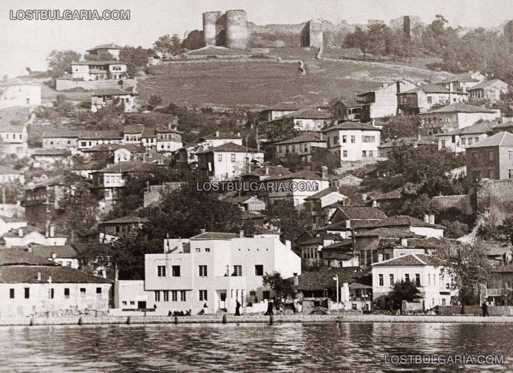 Охрид - поглед от Охридското езеро към Самуиловата крепост, 1943г.
