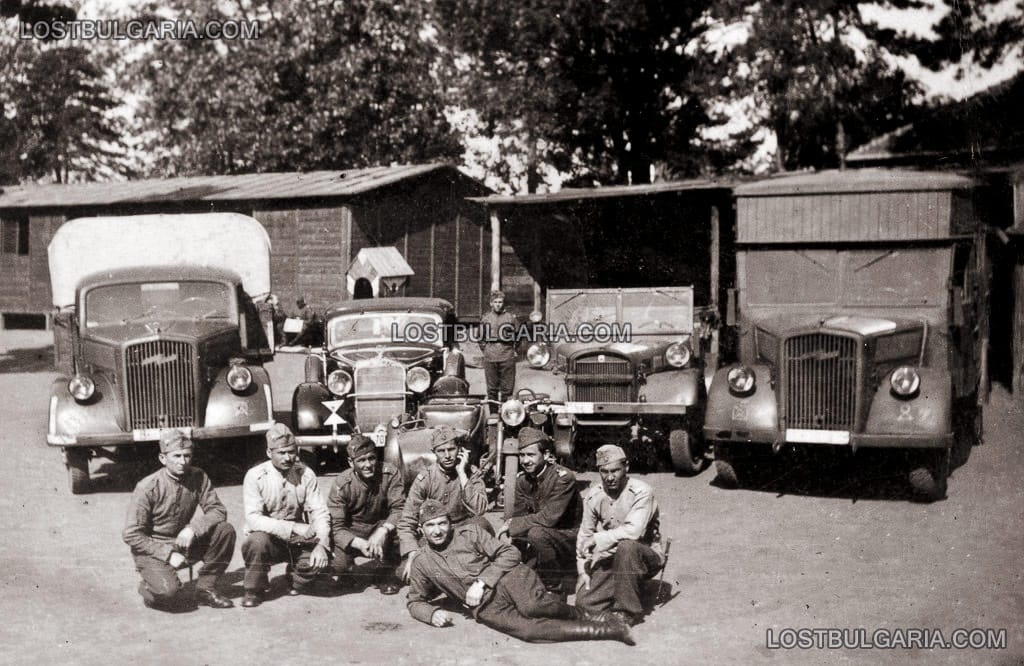 Военни камиони Опел Блиц, щабни коли Мерцедес и Щьовер от Българската армия