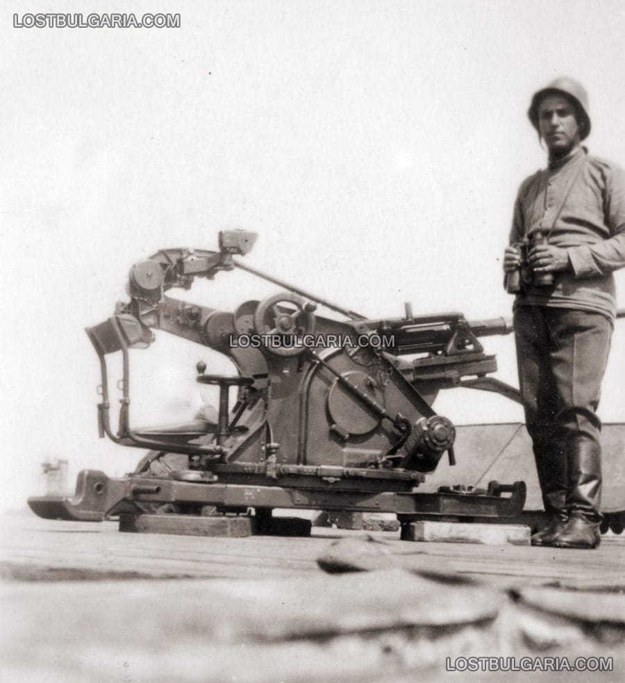 Войник с 20-мм противовъздушно оръдие Рейнметал