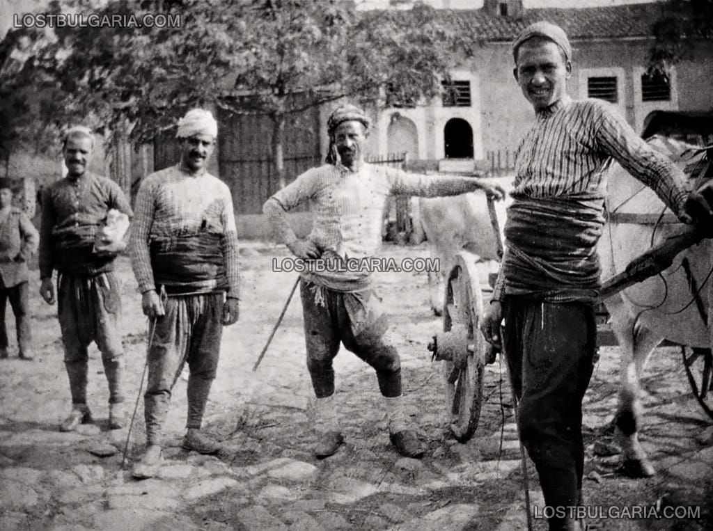 Търново, турци с волска каруца, 1907 г.