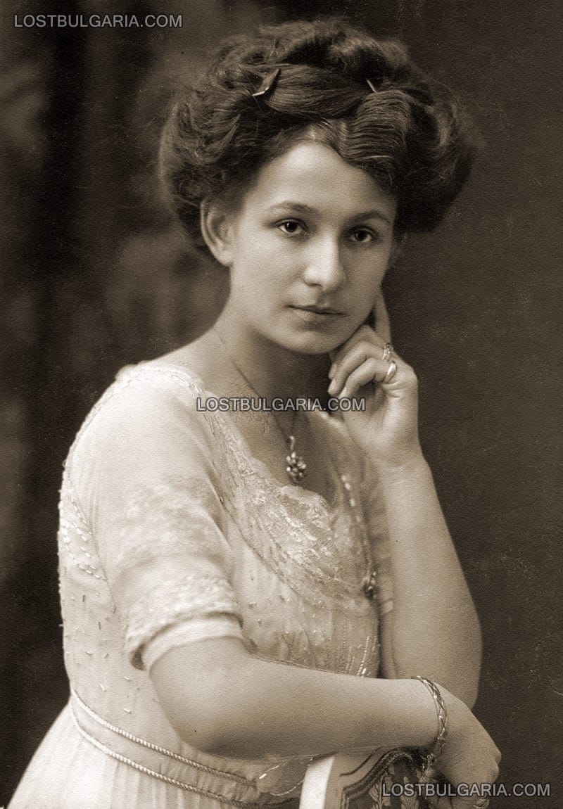 Портрет на млада дама от София, 1906г.