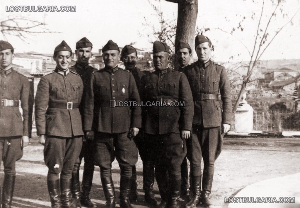 Български офицери в Ксанти, 15 януари 1944 г.