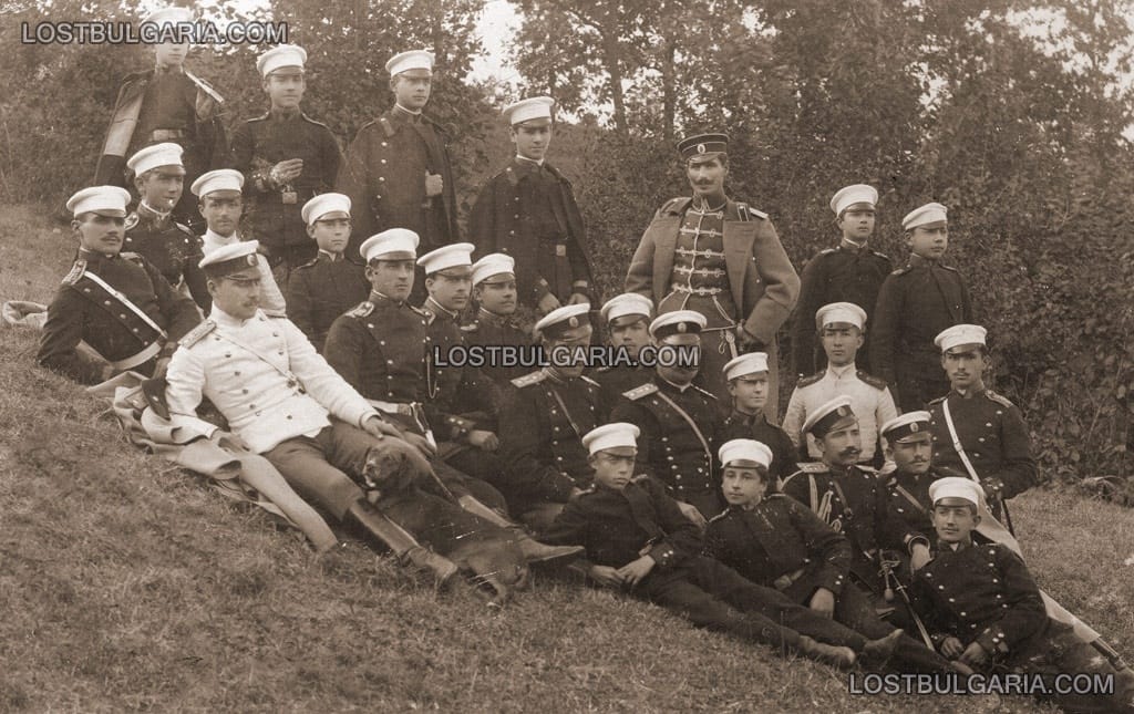 Кадети и юнкери със своите възпитатели офицери, 1905 година