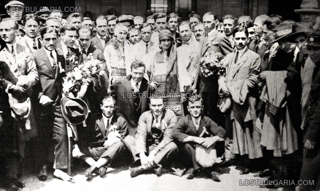 София, гарата - посрещане на унгарски спортисти по случай 30 години от основаването на Софийското дружество Юнак, 1925г.