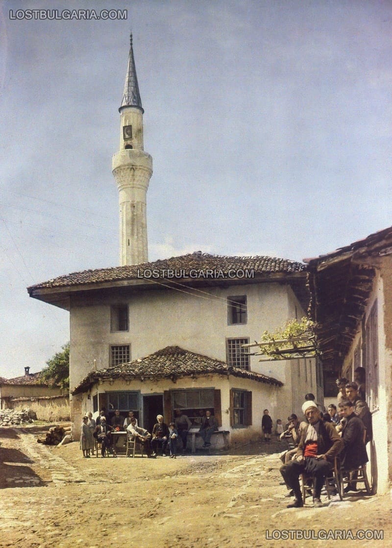 Кафене зад Ялъ Джамия, Карлово, 1932 г.