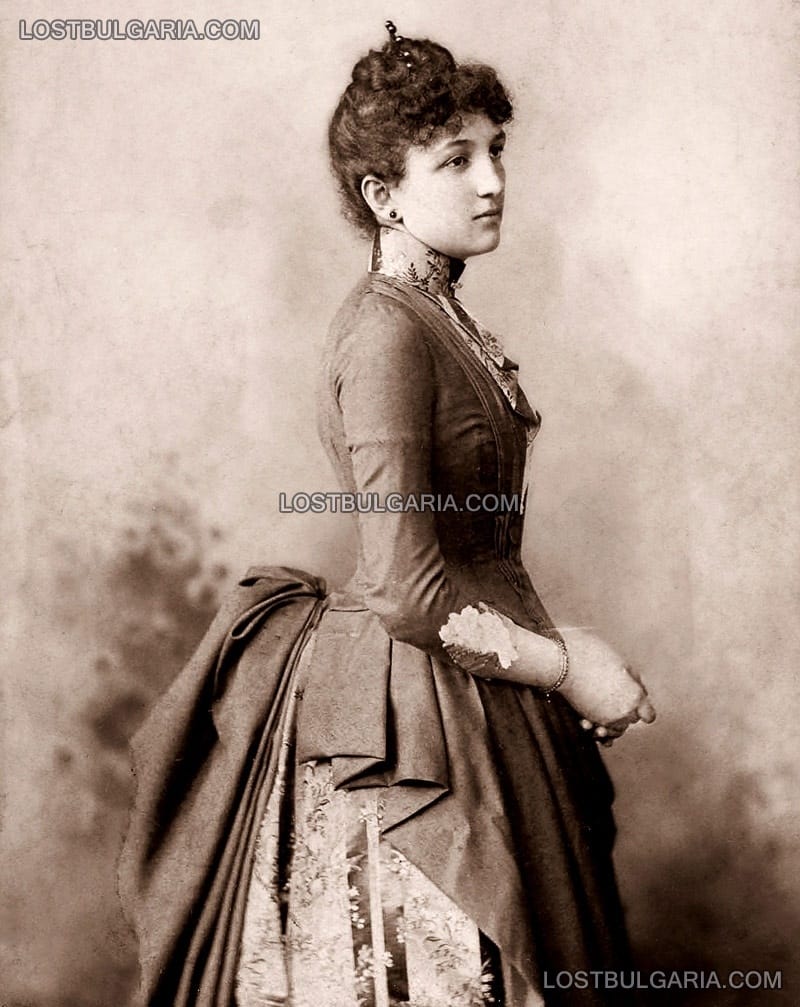 Портрет на поетесата и придворна дама Мара Белчева (1869-1937), София, 1888 г.
