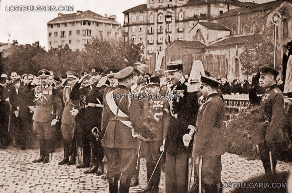 Н.В.Цар Борис III поздравява представителите на чуждите войски, 30-те години на ХХ век