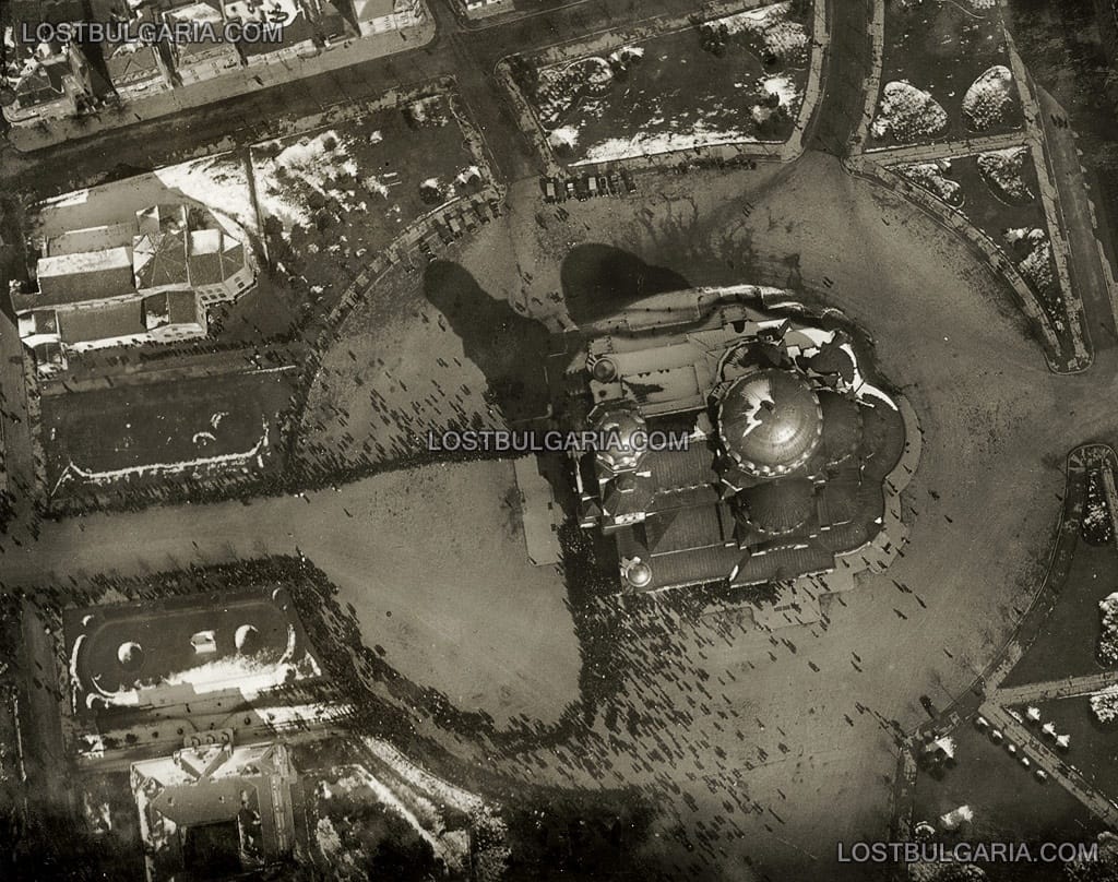 Храм-паметник "Св. Александър Невски" - поглед от въздуха, 1926 г.