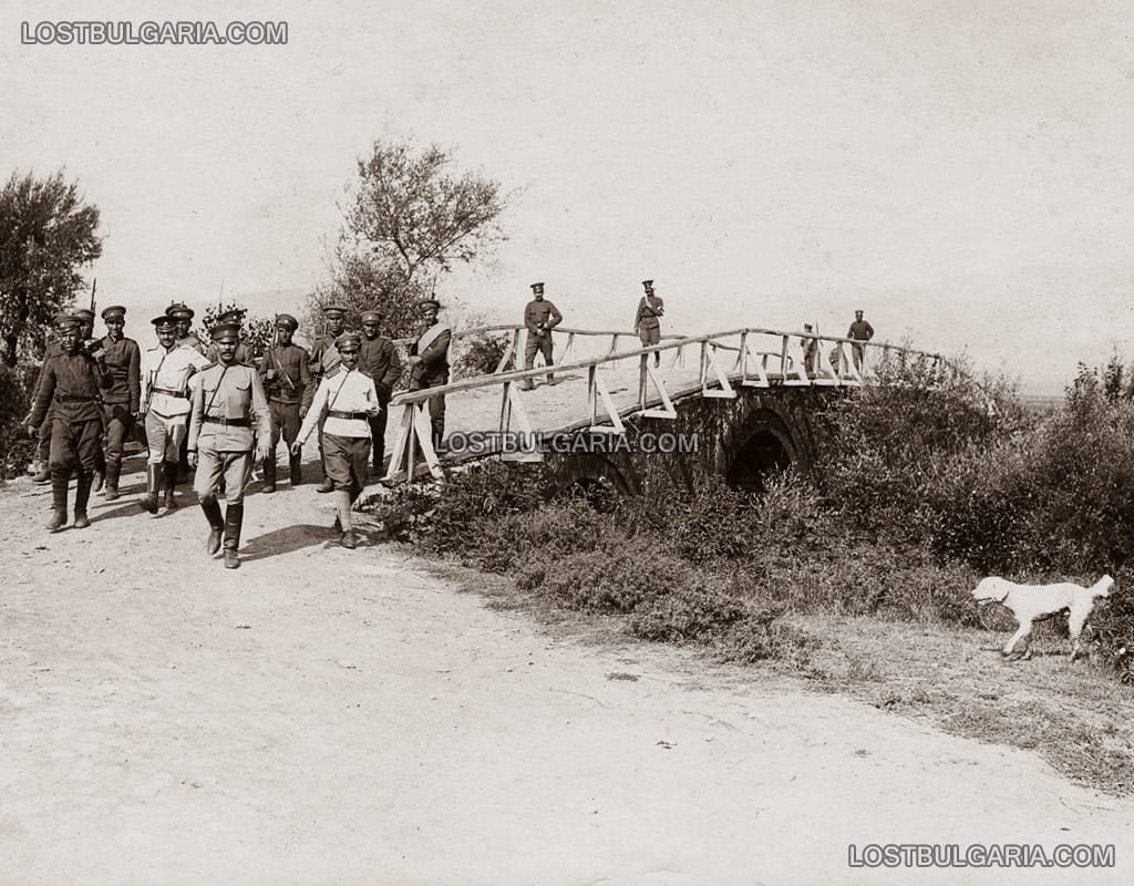 Офицери и войници от 23-ти пехотен Шипченски полк, 1916г.