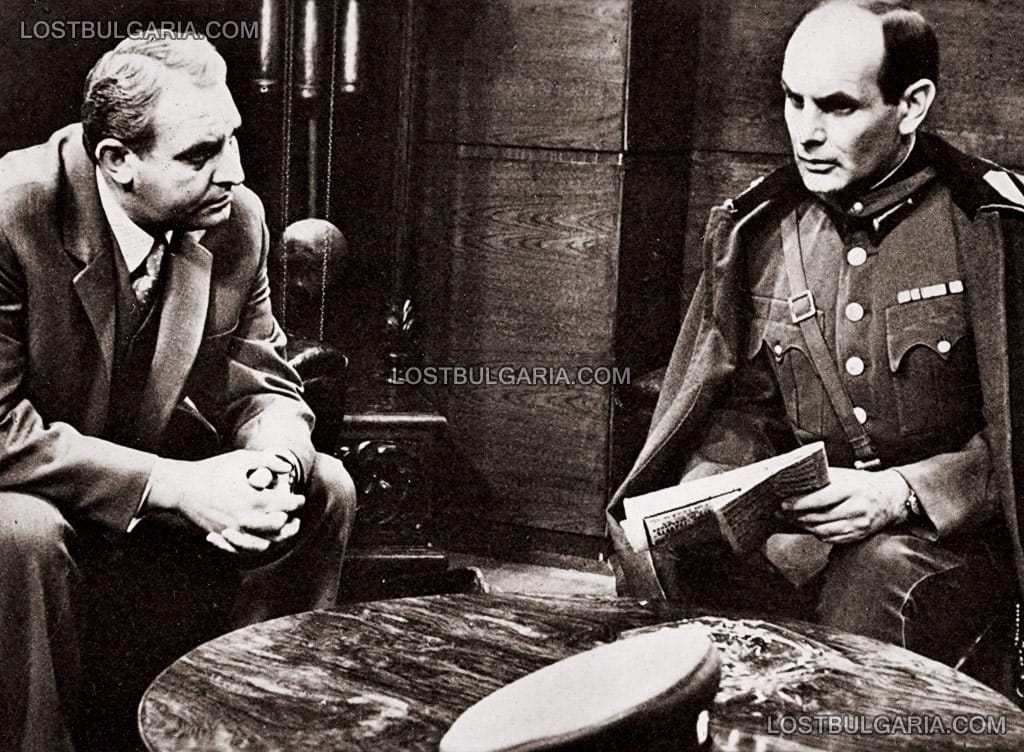 Георги Черкелов и Петър Пенков в епизода "Циганката" от сериала "На всеки километър", 1969 г.