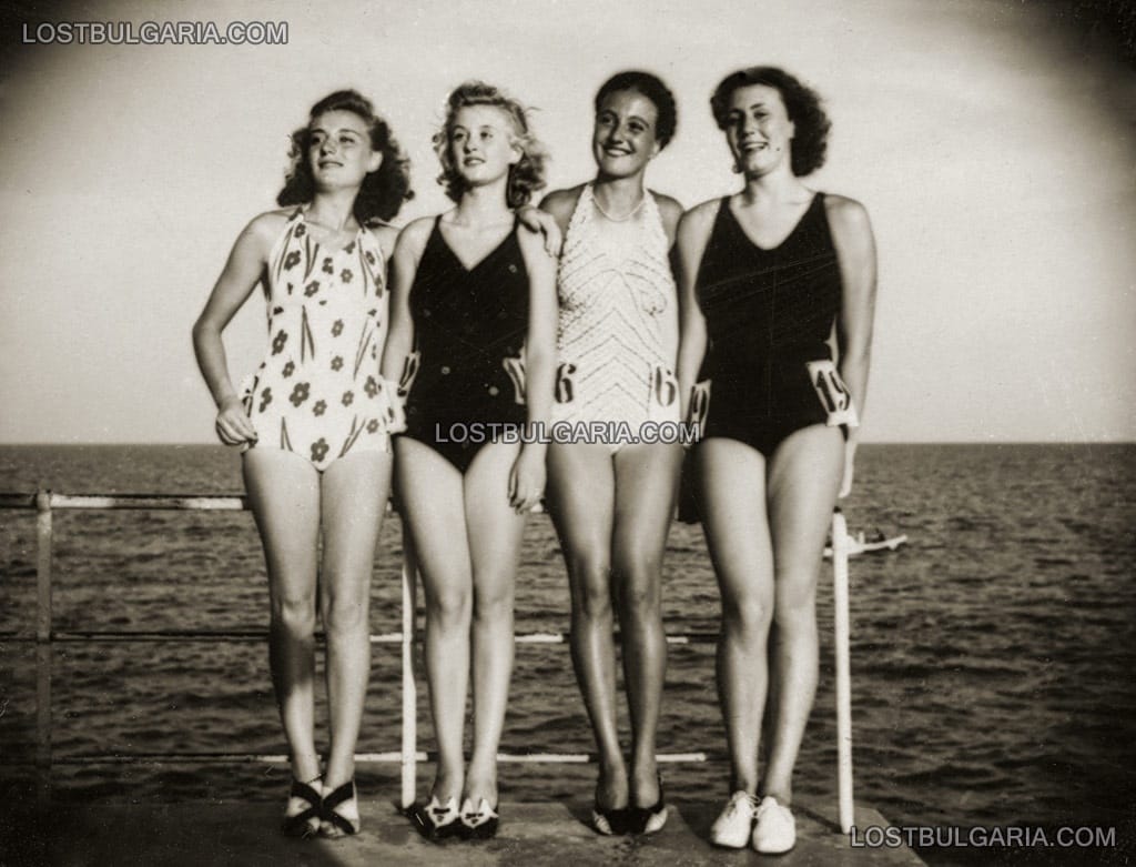 Участнички в конкурс за красота, Варна, 40-те години на ХХ век