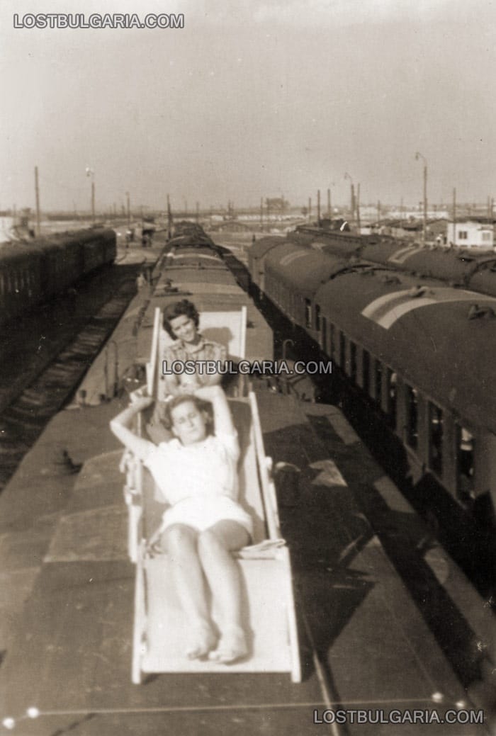 Българският санитарен влак на Източния фронт: по време на почивка, слънчеви бани на покрива на влака