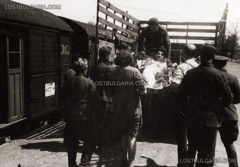 Българският санитарен влак на Източния фронт: Приемане на ранени