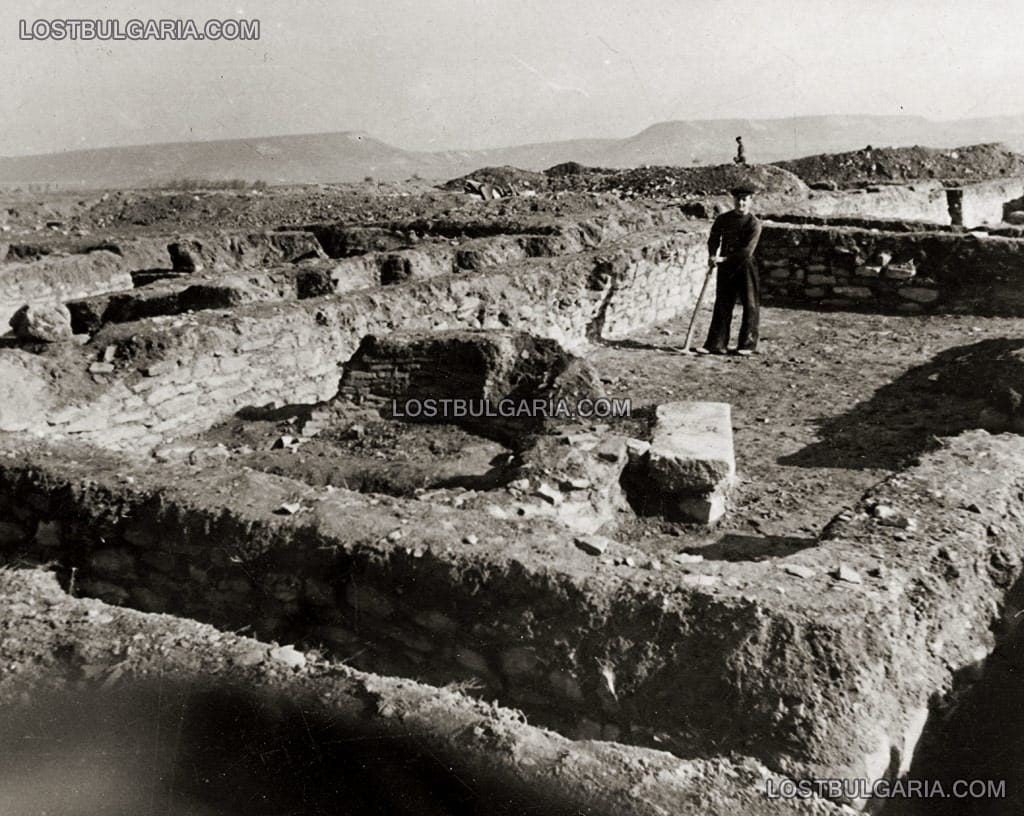 Разкопките на първата българска столица Плиска, 1955г.