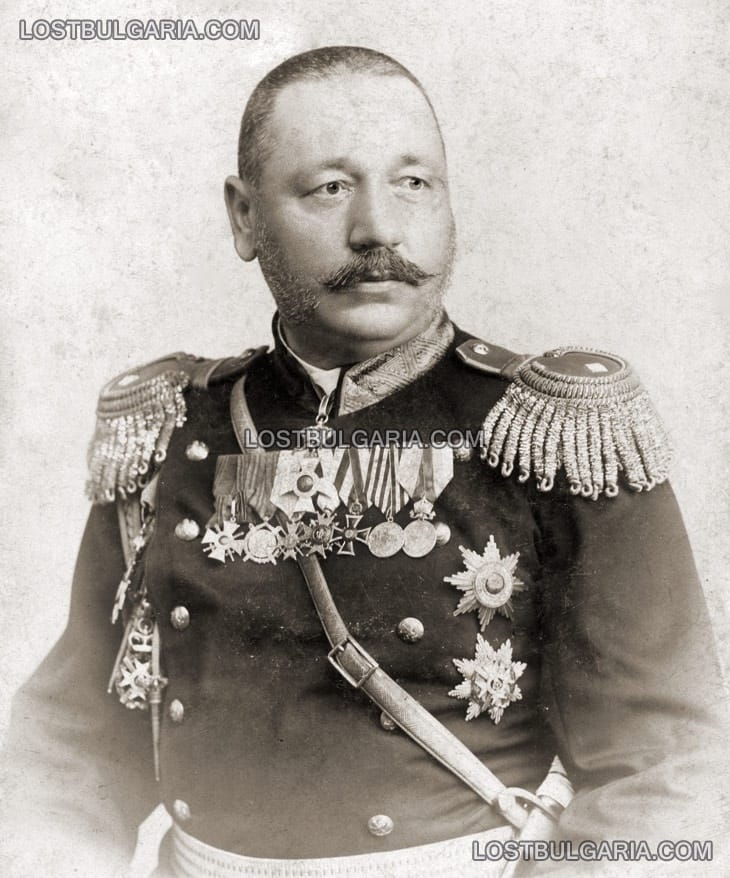 Генерал-майор Кирил Ботев, брат на Христо Ботев и участник в четата му. 1902 г.