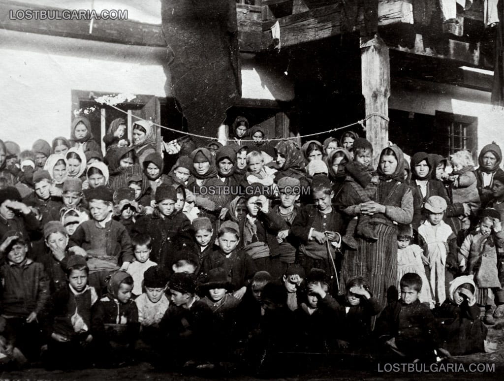 Деца сираци, бежанци от Тракия, 1913 г.
