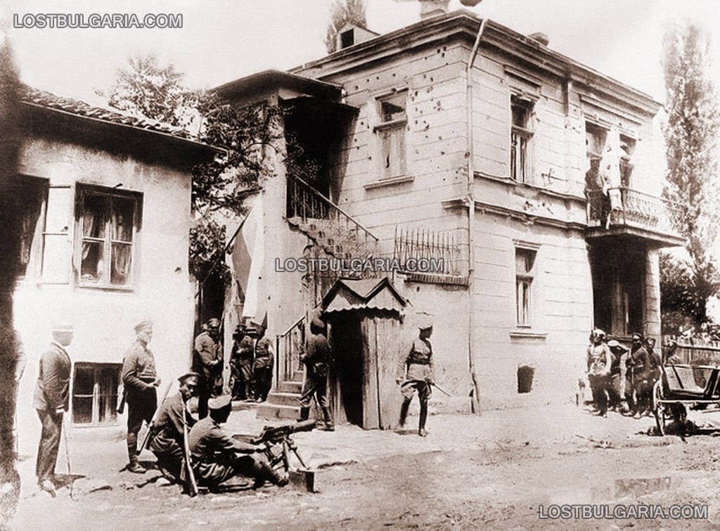 Главната квартира на Оранжевата гвардия, превзета след преврата над режима на Стамболийски, вероятно София, юни 1923 г.