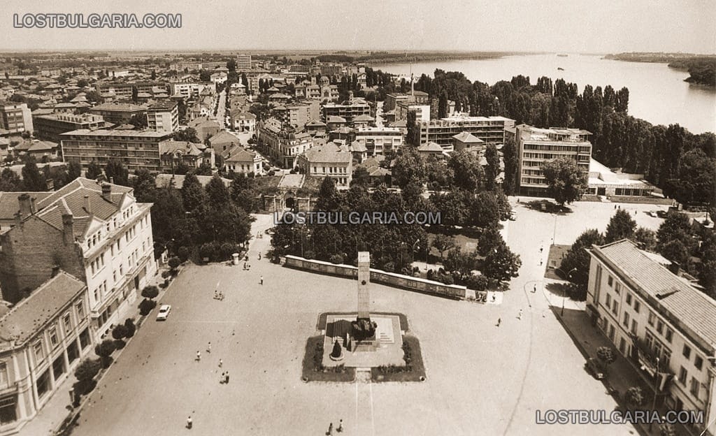 Видин, центърът на града и паметникът на Бдинци, 60-те години на ХХ век
