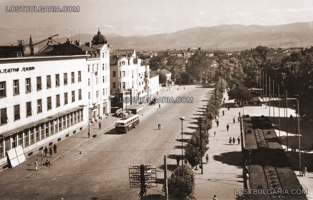 Пловдив, Пощенската палата, домът “Д.П.Кудоглу” и други сгради в центъра на града, 50-те години на ХХ век