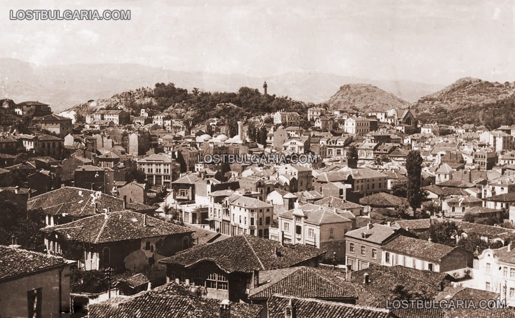 Пловдив, поглед от Небет тепе към Капана, Джумая джамия, Сахат тепе, Бунарджика и Джендем тепе, 30-те години на ХХ век