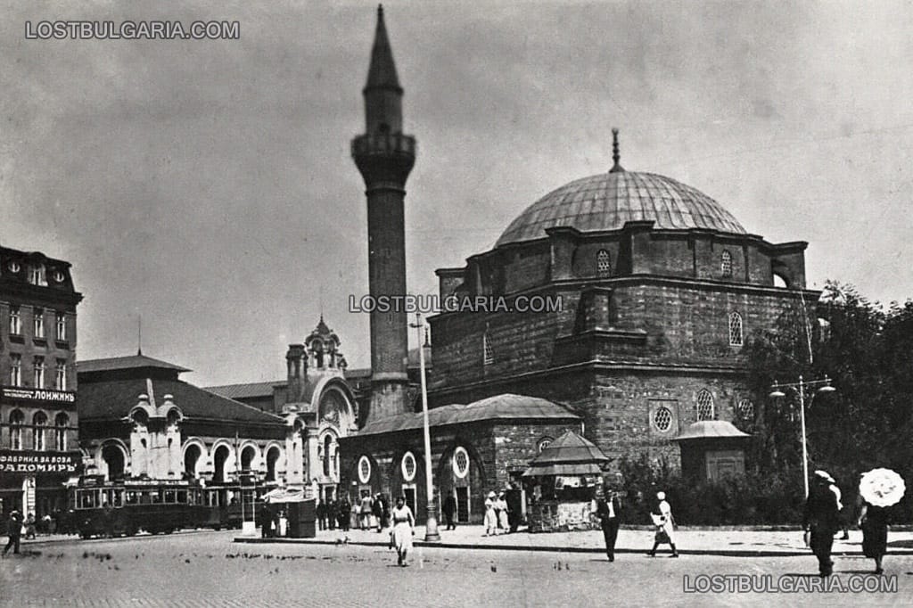 София, джамията Баня баши, 20-те години на ХХ век 