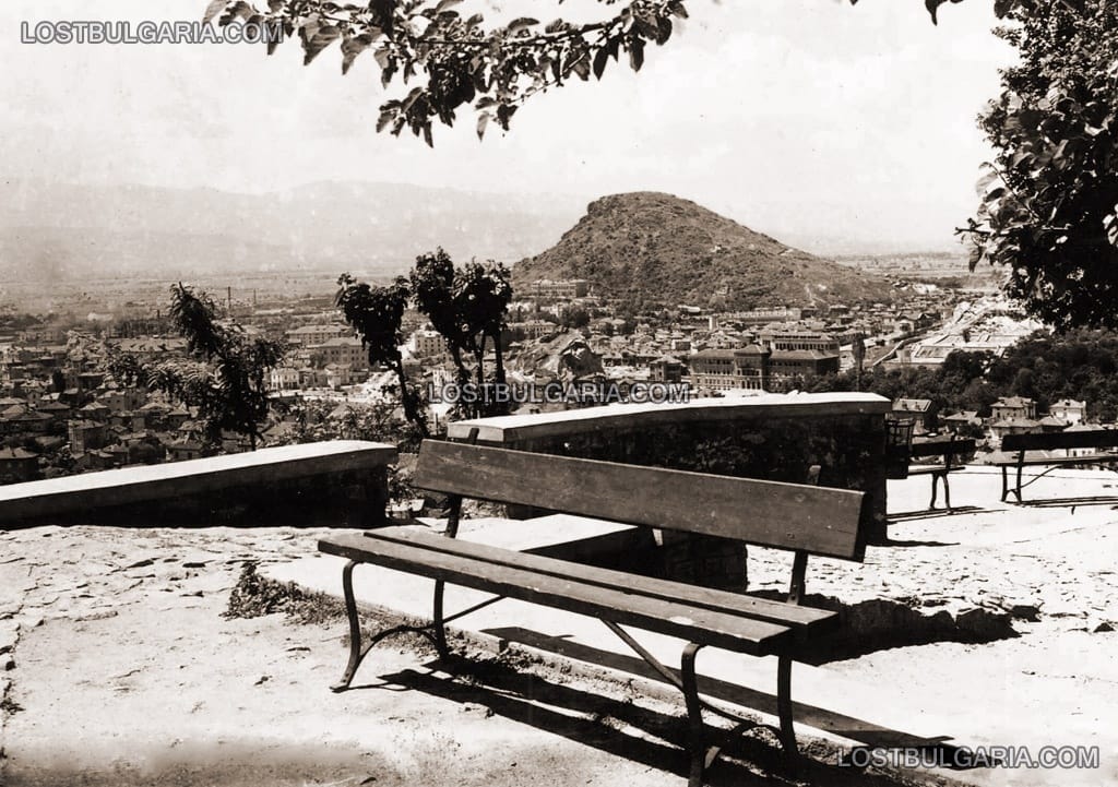 Пловдив, поглед от Сахат тепе към Джендем тепе, 30-те години на ХХ век