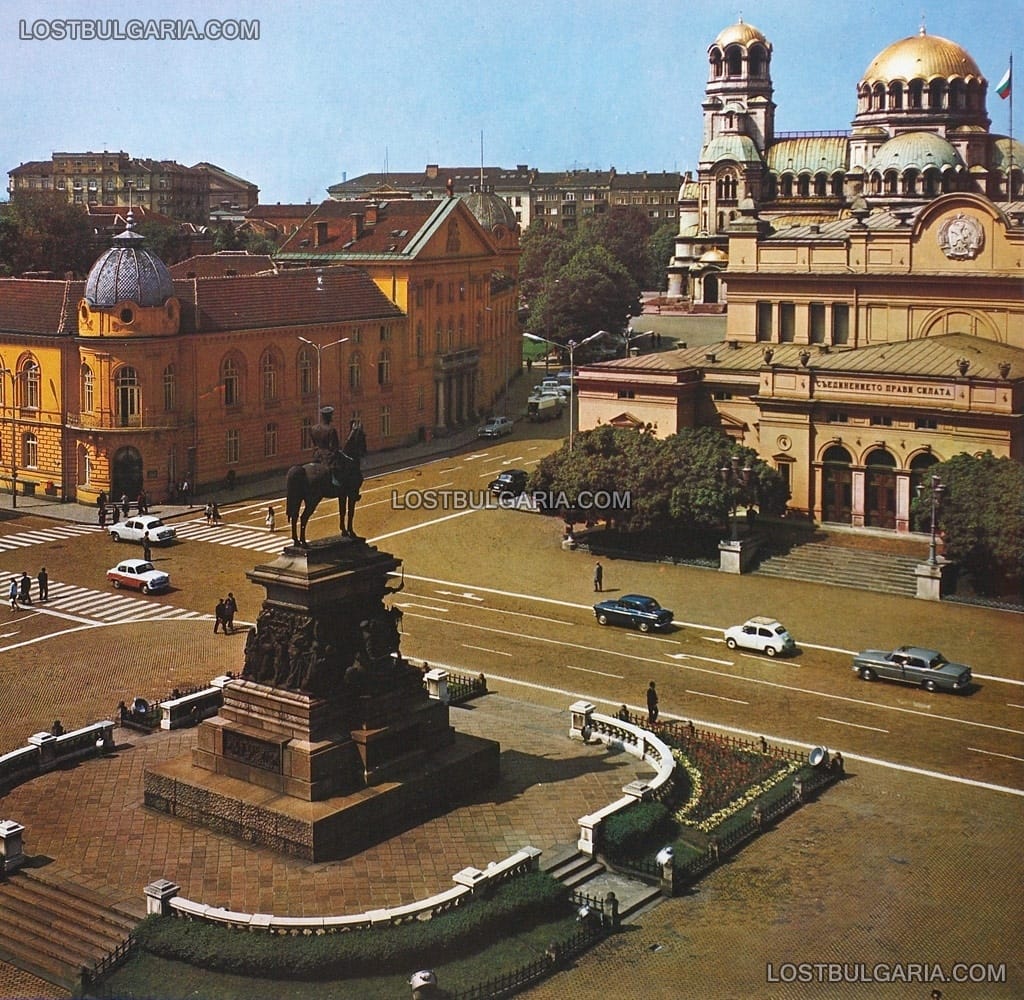 София, Народното събрание, паметникът на Цар Освободител и сградата на БАН, 60-те години на ХХ век