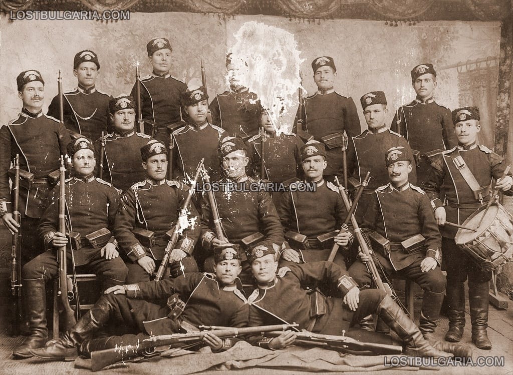 Войници от 6-и пехотен полк на Н.В.Цар Фердинанд, началото на ХХ век