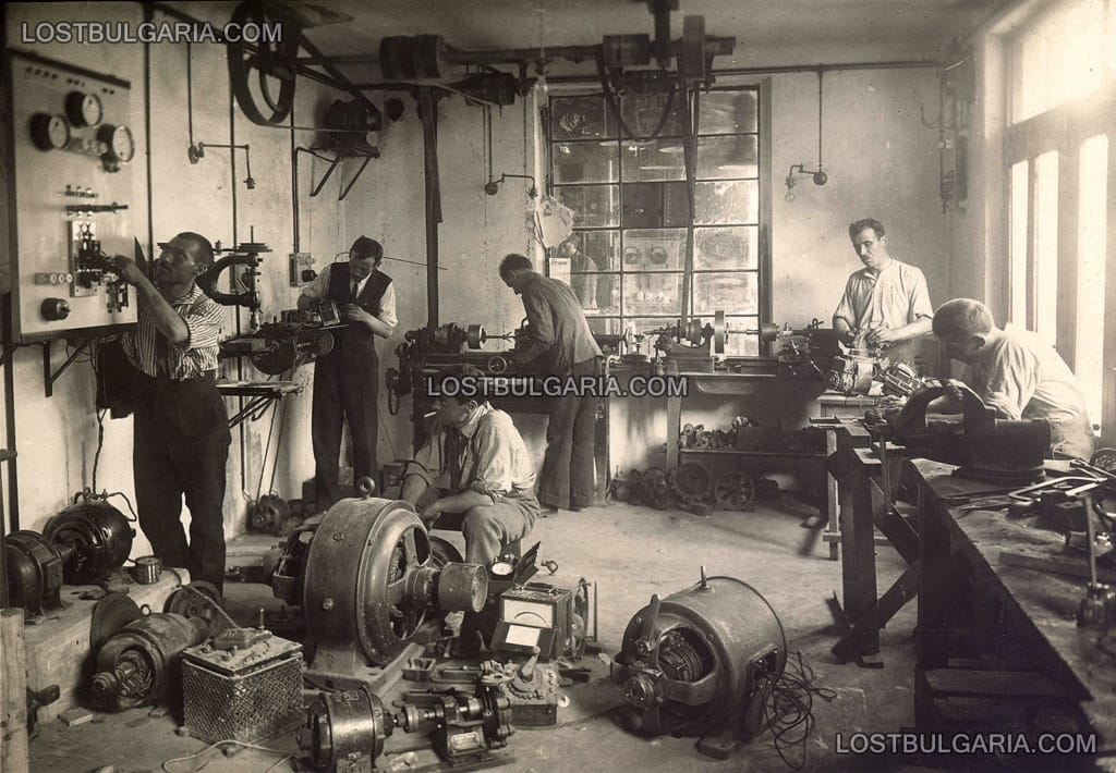 Електрическа работилница, 20-те години на ХХ век