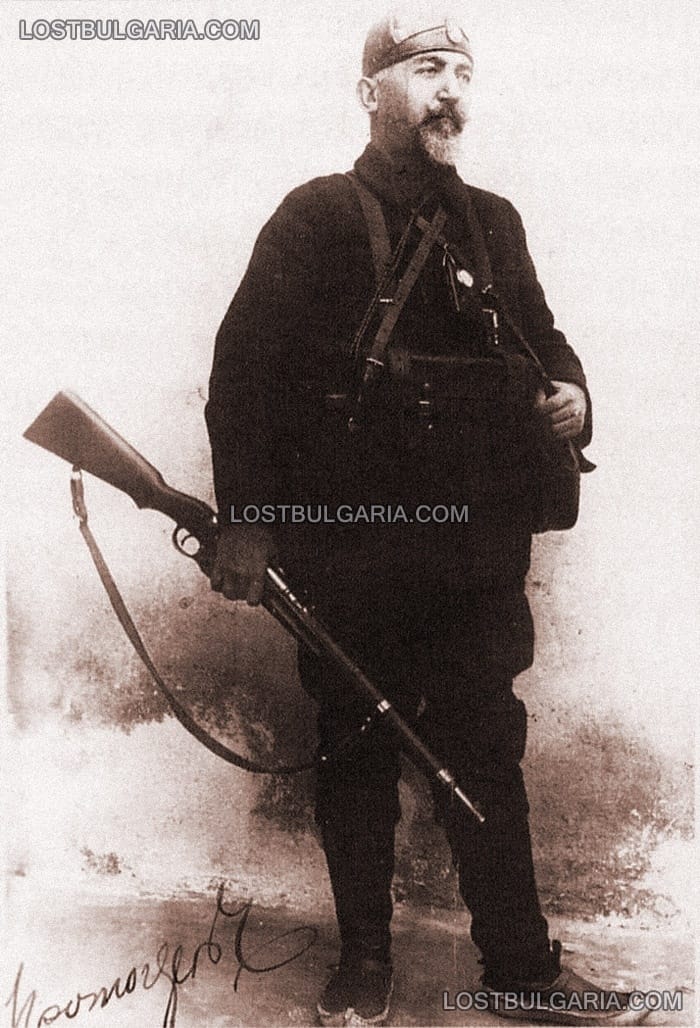 Генерал Александър Протогеров в четническа униформа