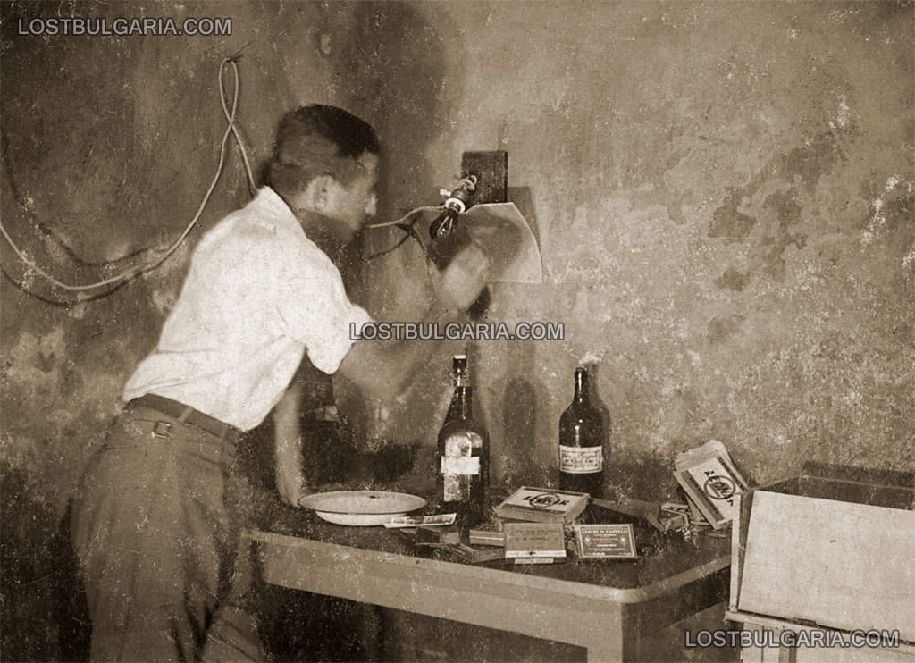 В домашната фотолаборатория, 20-те години на ХХ век