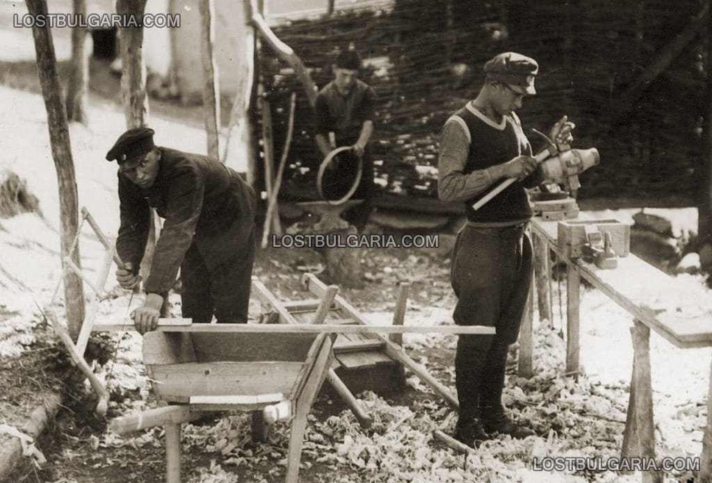 Майстори на каруци - дърводелци, 30-те години на ХХ век
