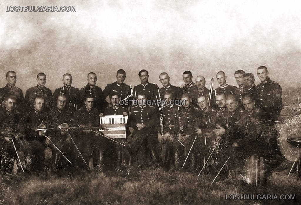 Oркестърът на Въздушните на Н.В. войски, 30-те години на ХХ век