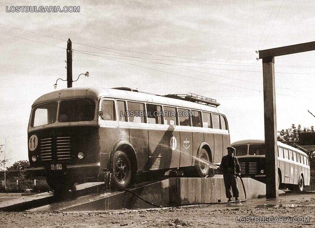 Софийски автоклон - естакада за миене на колите, 50-те години на ХХ век