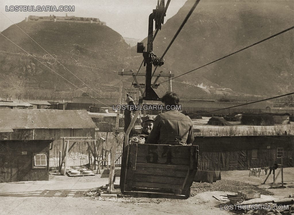 Въжена линия над казармите, Тирол - южните Алпи, 1916/7 г.
