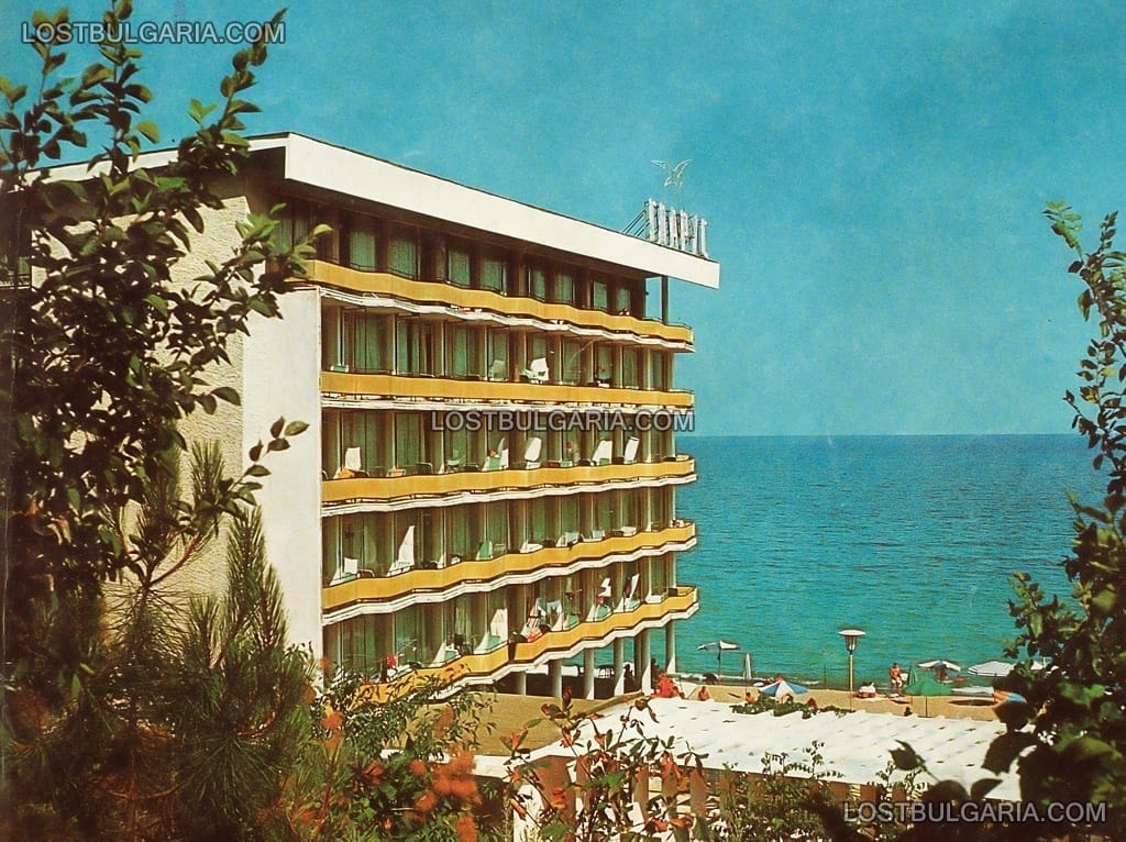 Златни пясъци, хотел "Гларус", 60-те години на ХХ век