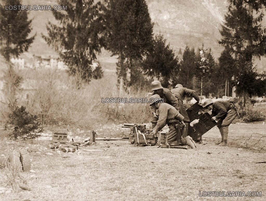 На учение на австро-унгарските планински (йегерски) части, сглобяване на преносимо оръдие