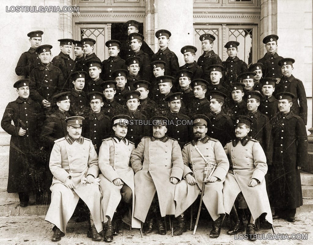 Випуск на Военното на Н.В. училище от началото на ХХ век