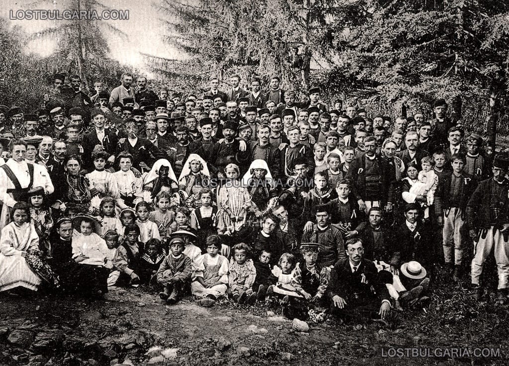 Събор на "Дебърската колония" (преселници от град Дебър) в София, Княжево 1909 г.