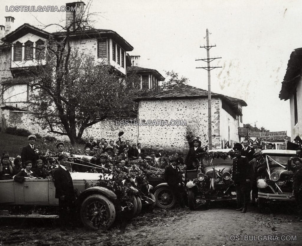 Смолян (Пашмаклъ), откриване на автомобилна спирка по линията Райково-Пловдив-Кърджали, 30-те години на ХХ век