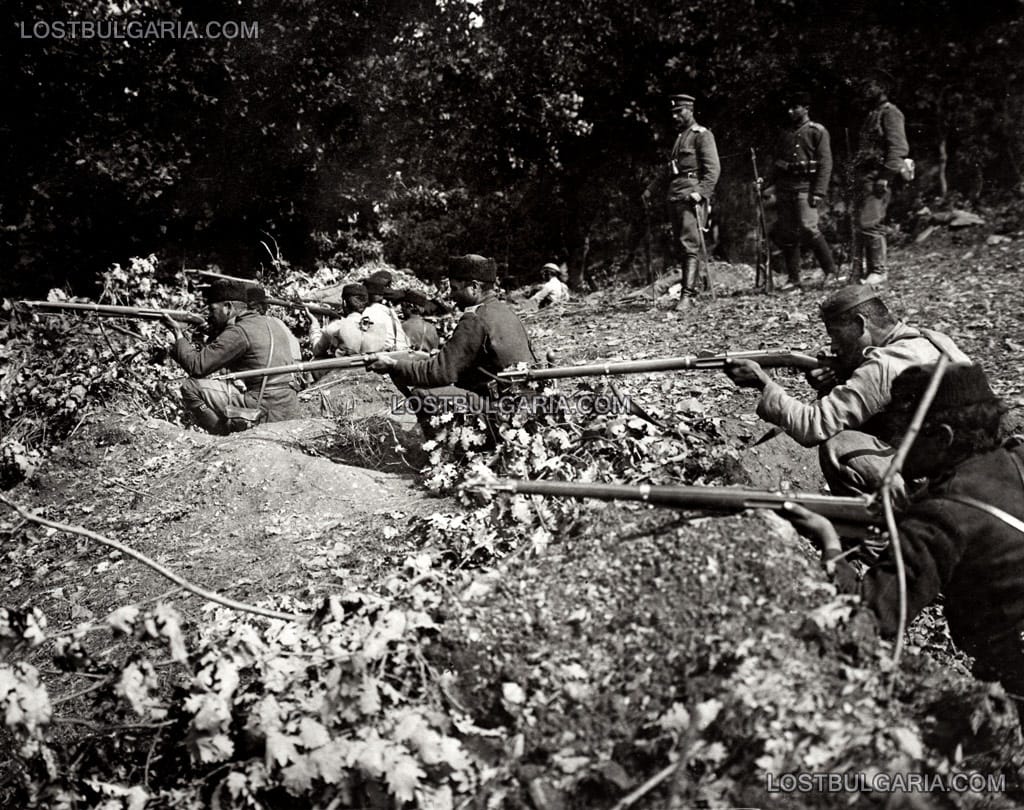 Учебна стрелба на новобранците в Балканската война, 1912 г.