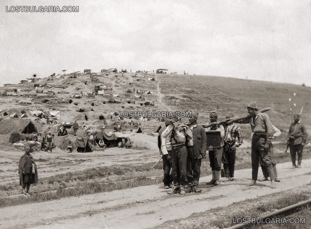 Турски бивак на Парнар Дол, източно от .....жкото езеро, 1917 г.