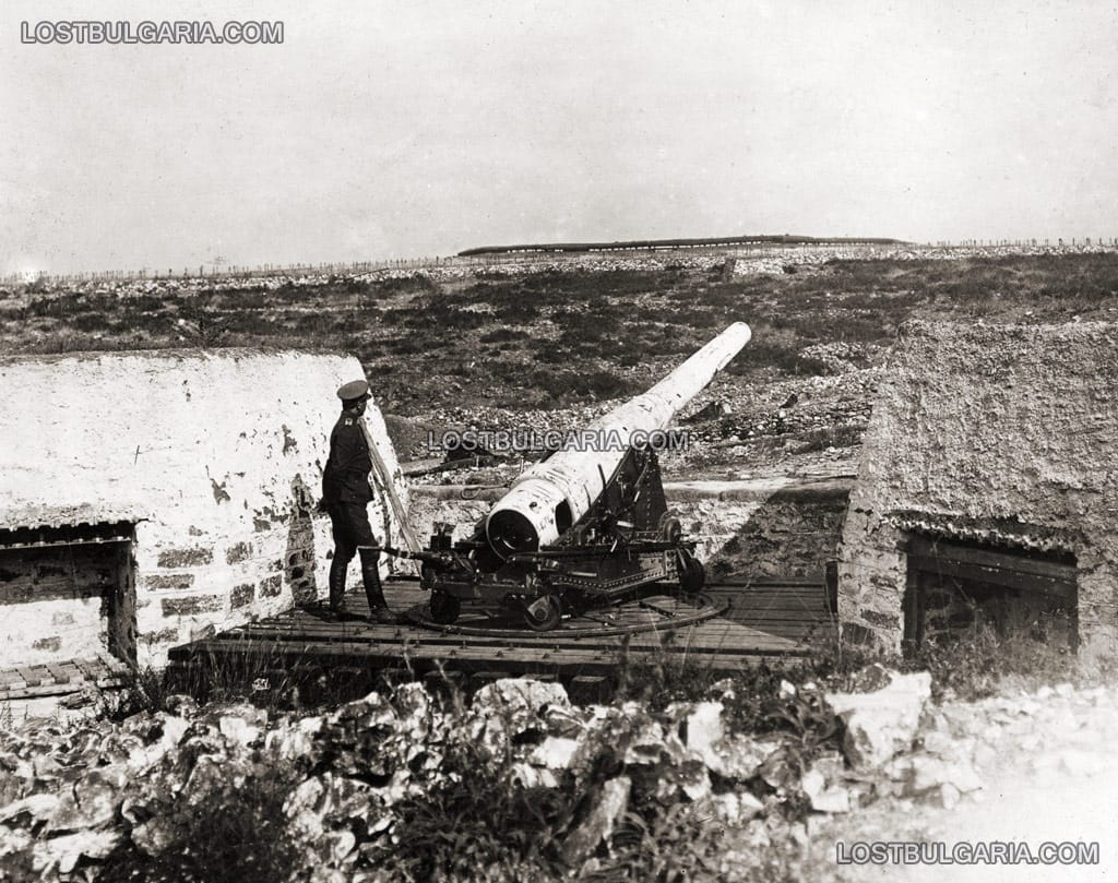 Гръцко брегово оръдие в укреплението Бадемли Чифлик (Бадем Чифлик, до Кавала)