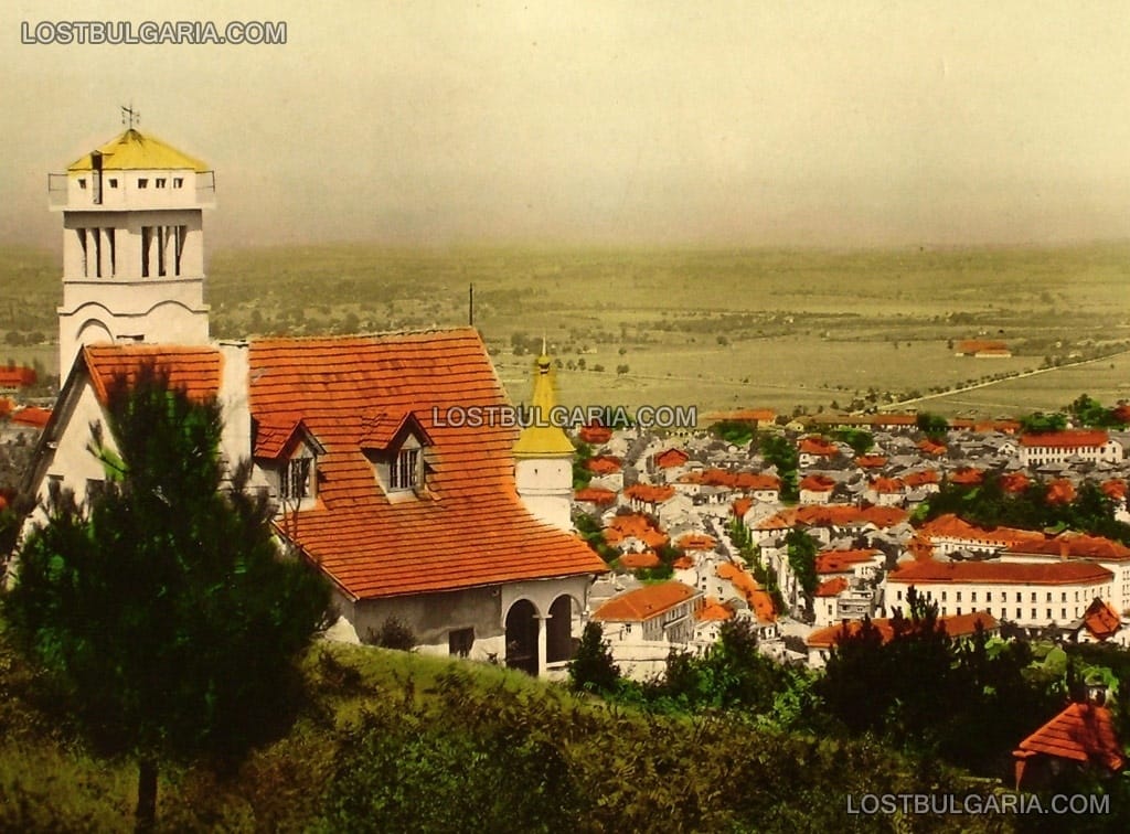 Изглед към град Враца. На преден план т.нар. "Туристически дом" (построен 1926), 60-те години на ХХ век